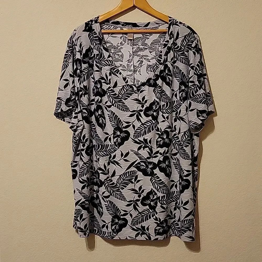 White Stag 3XL Tropical raised print v neck shirt. CLEARANCE